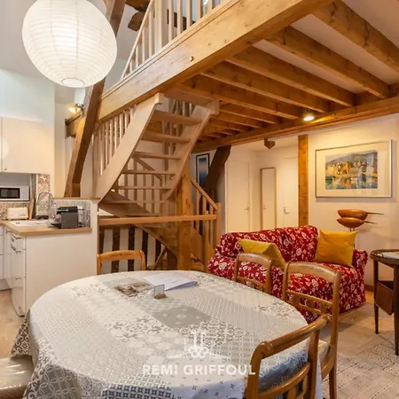 Le Sejour Honfleurais 3 Duplex With Local Charm Center 4 Guests Apartment